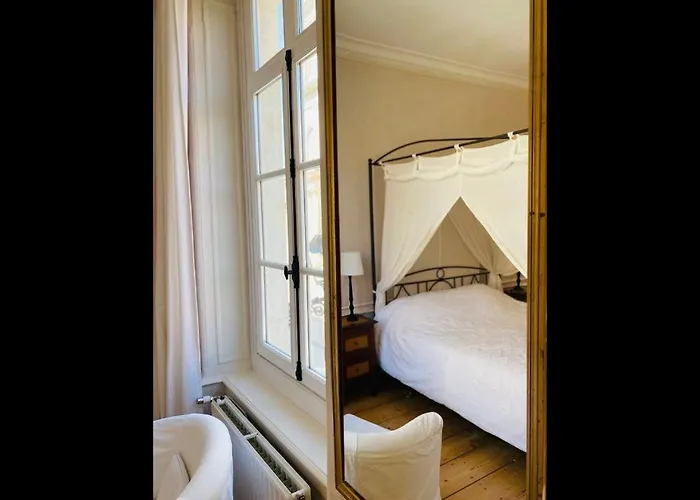 La Notre Dame Conciergerie Leroy Villa